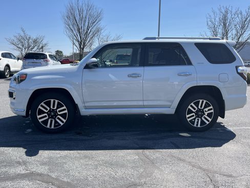 Used 2020 Toyota 4Runner Limited AWD/4WD image 7