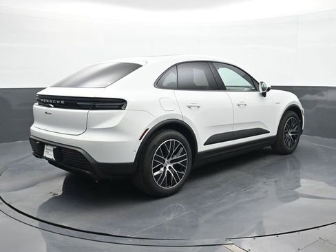 Certified 2025 Porsche Macan Electric RWD image 22
