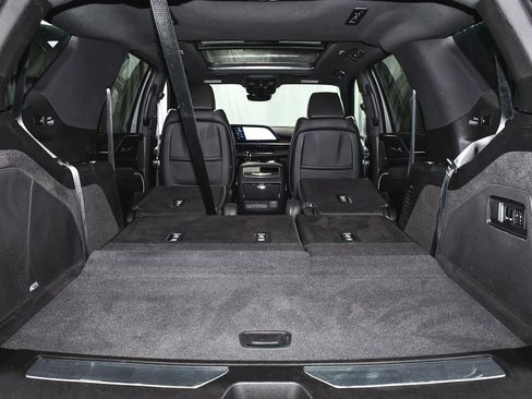 Used 2023 Cadillac Escalade Premium Luxury AWD/4WD image 72