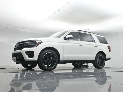 Used 2023 Ford Expedition Limited AWD/4WD image 52