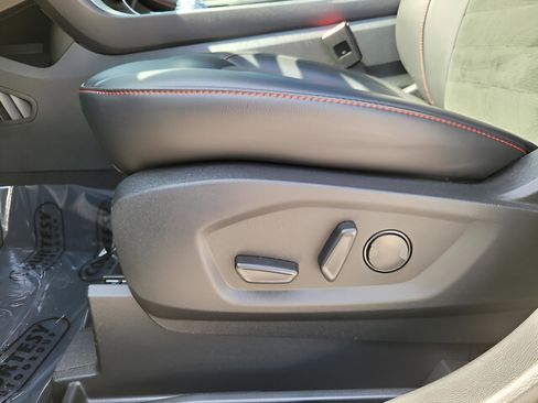 Used 2024 Ford Edge ST-Line image 14