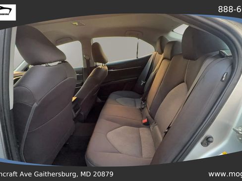 Used 2018 Toyota Camry LE FWD image 14