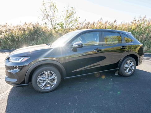 New 2026 Honda HR-V LX image 3