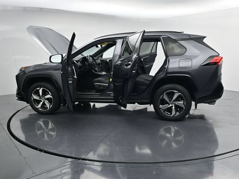Used 2021 Toyota RAV4 SE w/ Weather & Moonroof Package AWD/4WD image 42