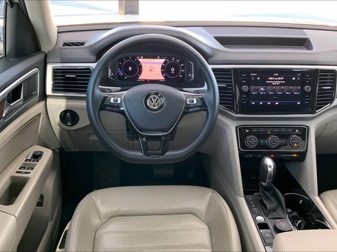 Used 2019 Volkswagen Atlas SEL Premium image 5
