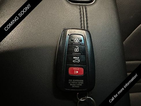 Used 2019 Toyota Avalon Touring w/ Advanced Safety Package FWD image 17