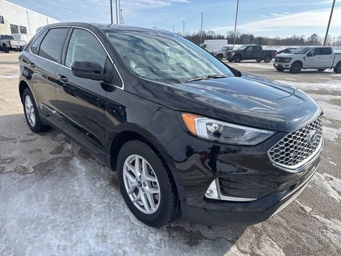 Used 2024 Ford Edge SEL w/ Convenience Package image 3