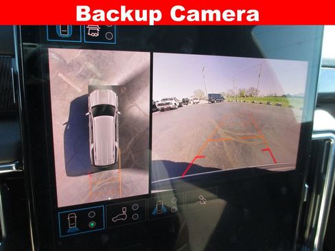 Used 2025 GMC Yukon XL Elevation w/ Elevation Premium Package image 18