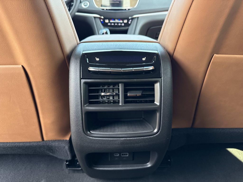New 2026 Cadillac XT5 Premium Luxury w/ LPO, ONYX Package AWD/4WD image 16