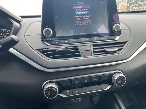 Used 2022 Nissan Altima 2.5 SV image 23