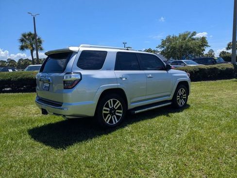 Used 2022 Toyota 4Runner Limited AWD/4WD image 3