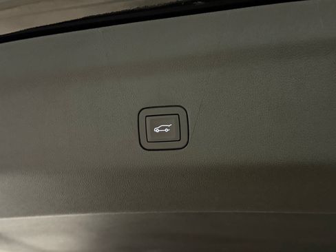 New 2026 Cadillac Escalade Platinum Sport AWD/4WD image 25