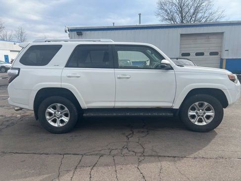 Used 2014 Toyota 4Runner SR5 Premium w/ Convenience Package AWD/4WD image 1
