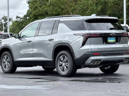 Used 2026 Chevrolet Traverse LT w/ Driver Confidence Package AWD/4WD image 5