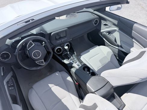 Used 2023 Chevrolet Camaro LT RWD image 4