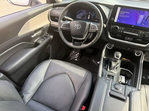 Certified 2024 Toyota Grand Highlander AWD image 27
