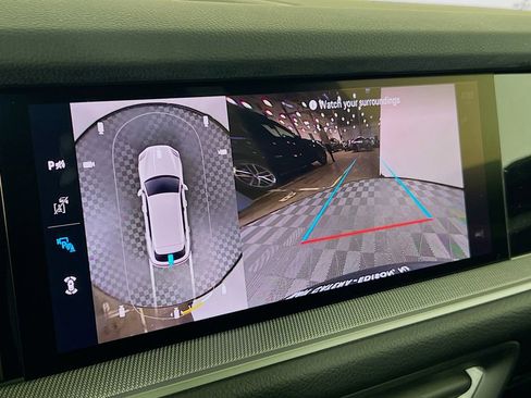 New 2026 Porsche Cayenne Base image 17