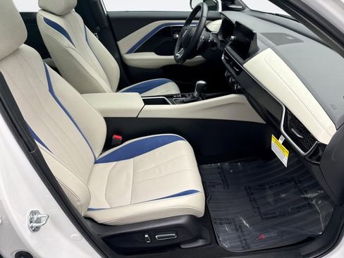 Used 2025 Acura ADX A-Spec image 17