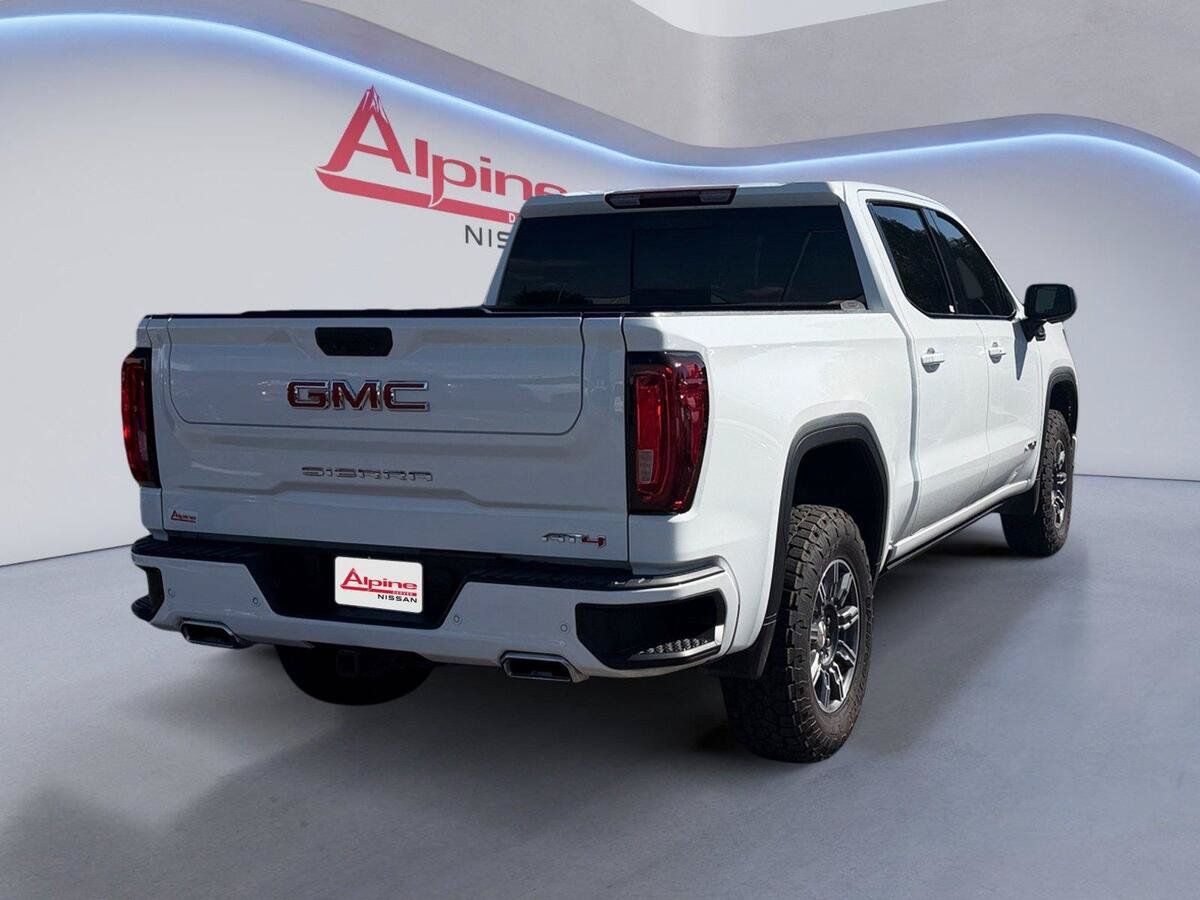 Used 2024 GMC Sierra 1500 AT4 w/ AT4 Preferred Package AWD/4WD image 5