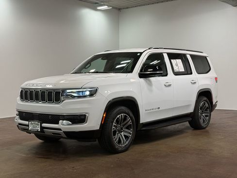 Used 2024 Jeep Wagoneer Series II image 7