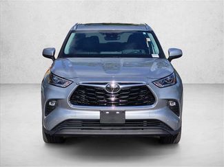 Used 2021 Toyota Highlander Limited FWD video 2