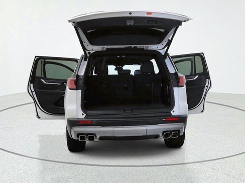 Used 2024 GMC Acadia Elevation AWD/4WD image 13