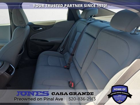 Used 2019 Chevrolet Malibu LT w/ Driver Confidence Package FWD image 13