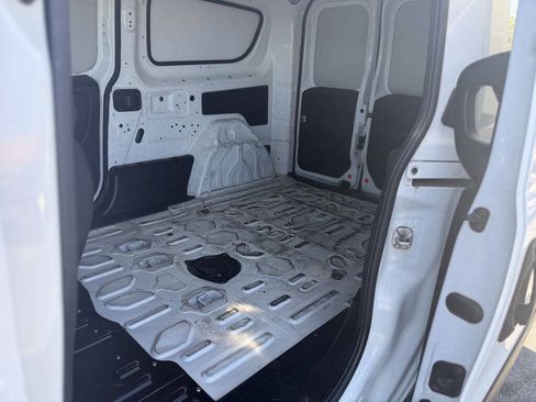 Used 2018 RAM ProMaster City Tradesman FWD image 11