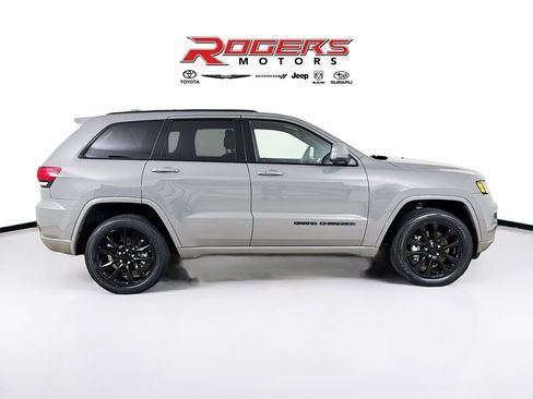Certified 2021 Jeep Grand Cherokee Laredo X image 9