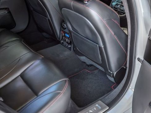 Used 2016 Jaguar XJ image 44