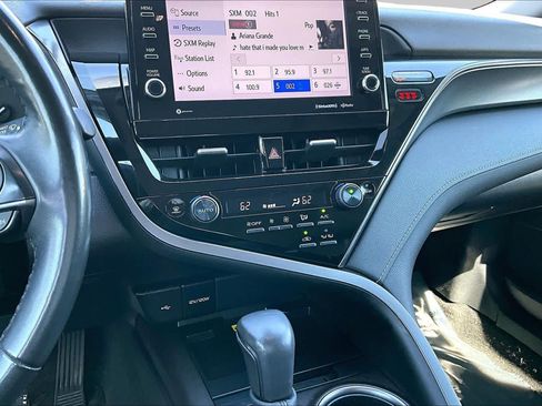 Used 2023 Toyota Camry SE w/ Audio Upgrade Package FWD image 6