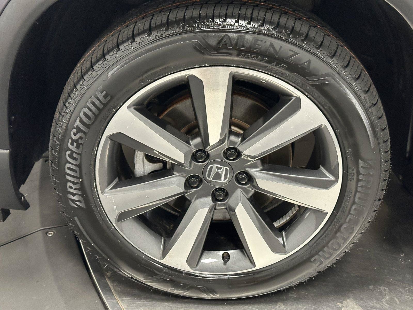 Certified 2024 Honda Pilot Elite image 18