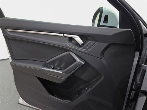 Certified 2025 Audi Q3 2.0T Premium w/ Convenience Package image 25
