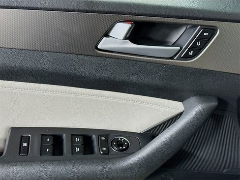 Used 2015 Hyundai Sonata Limited 2.0T image 23