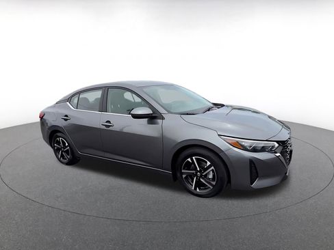 Used 2025 Nissan Sentra SV FWD image 2