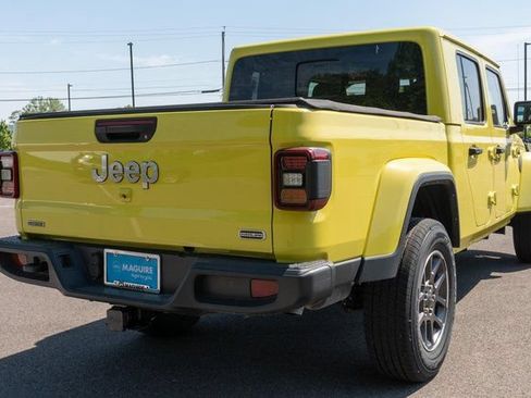 Used 2023 Jeep Gladiator Overland w/ Popular Equipment Package AWD/4WD image 6