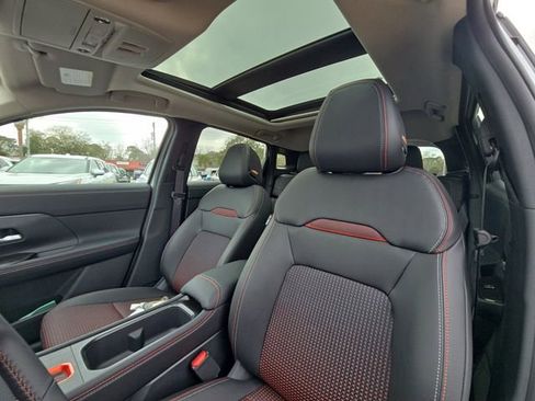 New 2026 Nissan Kicks SR w/ SR Premium Package image 13