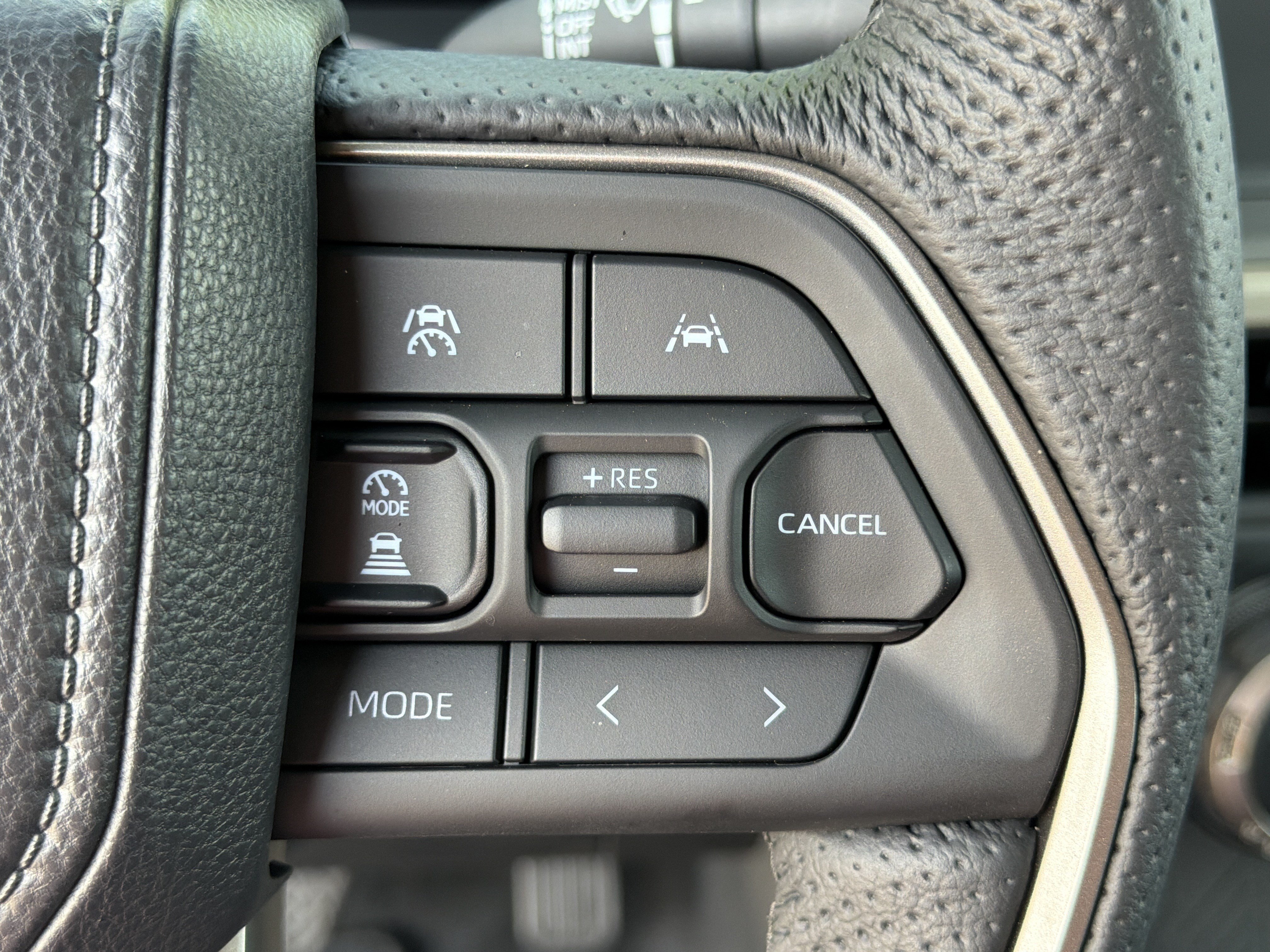 Used 2025 Toyota Tacoma TRD Off-Road AWD/4WD image 25