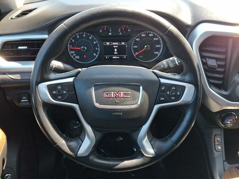 Used 2018 GMC Acadia SLE FWD image 21