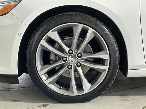 Used 2024 Chevrolet Malibu LT image 19