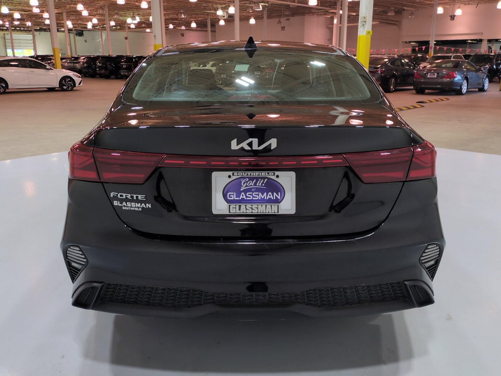Certified 2023 Kia Forte LXS w/ LXS Technology Package FWD image 4
