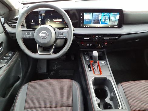 New 2026 Nissan Kicks SR w/ Cold Weather Package AWD/4WD image 10