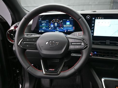 Used 2026 Chevrolet Equinox RS w/ Convenience Package III image 28