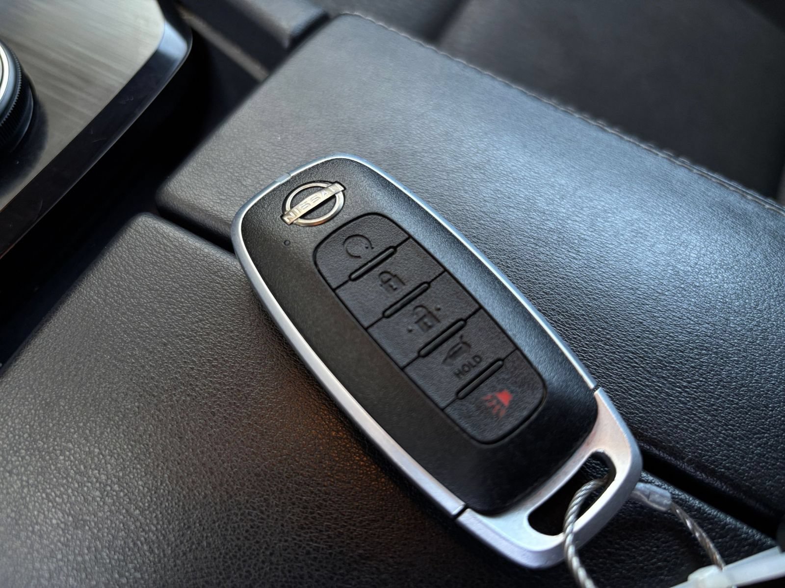 Used 2025 Nissan Rogue SV AWD/4WD image 26