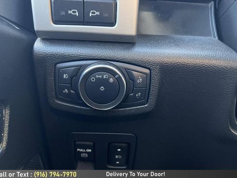 Used 2018 Ford F150 Lariat w/ Equipment Group 502A Luxury AWD/4WD image 27