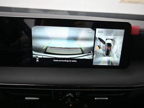 New 2025 Nissan Kicks SR image 16