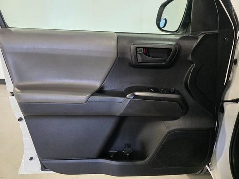 Used 2021 Toyota Tacoma SR5 image 15