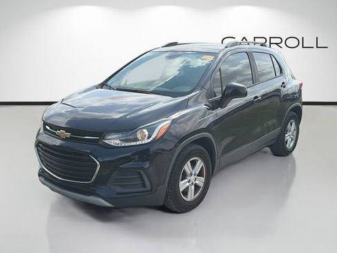 Used 2021 Chevrolet Trax LT w/ LT Convenience Package FWD image 7