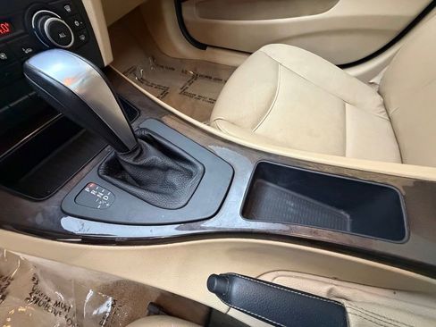 Used 2011 BMW 328i xDrive Sedan image 19