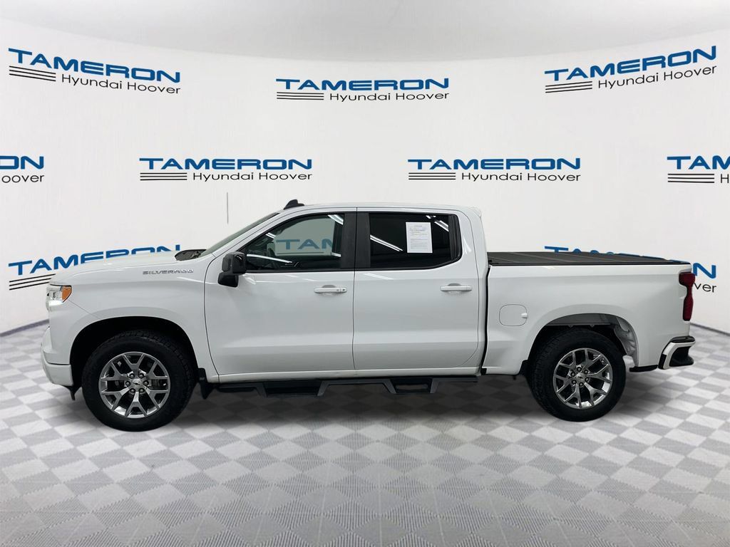 Used 2022 Chevrolet Silverado 1500 RST AWD/4WD image 2